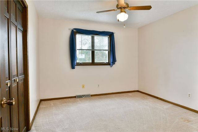 1278 Bristol Champion Townline Road NE, Bristolville, OH 44402