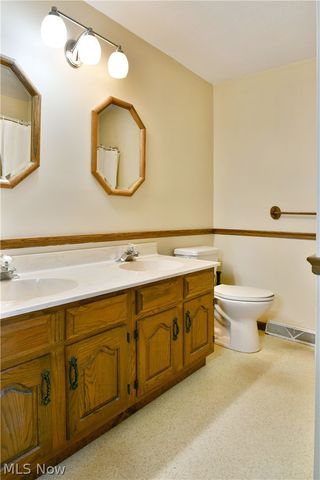 1278 Bristol Champion Townline Road NE, Bristolville, OH 44402