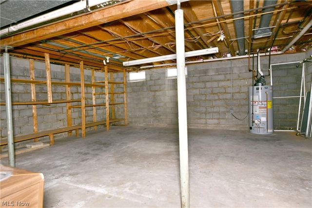 1278 Bristol Champion Townline Road NE, Bristolville, OH 44402