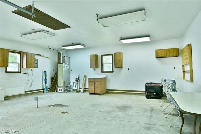 1278 Bristol Champion Townline Road NE, Bristolville, OH 44402