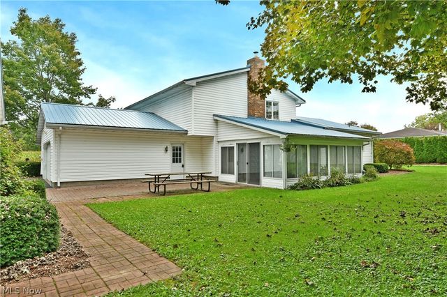 1278 Bristol Champion Townline Road NE, Bristolville, OH 44402