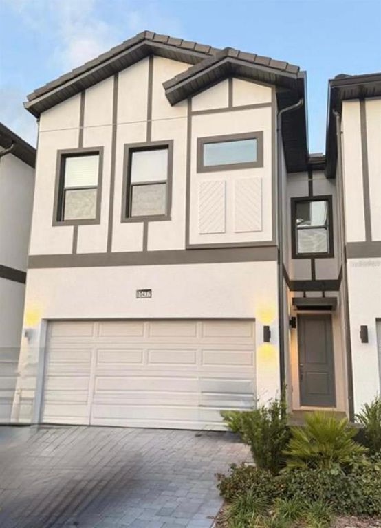 Image 1 of property listing at 10437 EBB TIDE LANE, Orlando, FL 32821