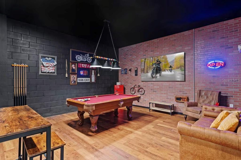 Image 22 of property listing at 10437 EBB TIDE LANE, Orlando, FL 32821