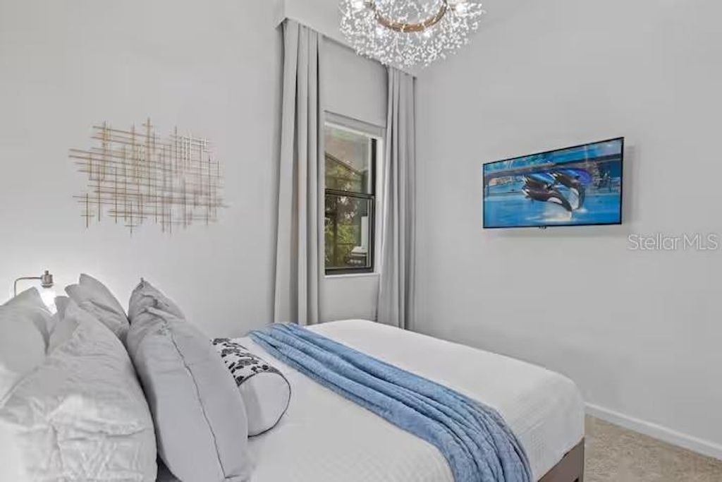 Image 27 of property listing at 10437 EBB TIDE LANE, Orlando, FL 32821