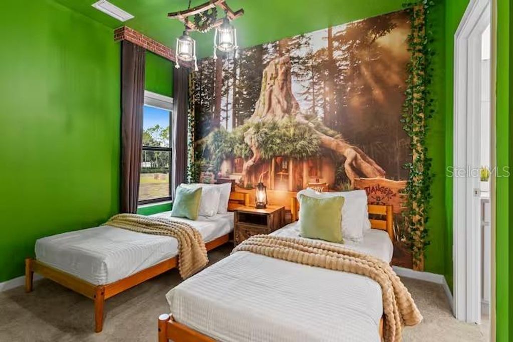 Image 31 of property listing at 10437 EBB TIDE LANE, Orlando, FL 32821