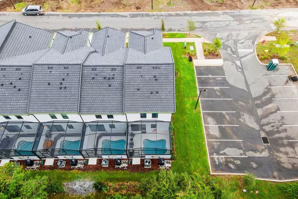 Image 38 of property listing at 10437 EBB TIDE LANE, Orlando, FL 32821