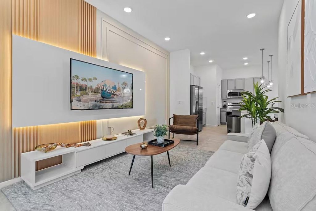 Image 7 of property listing at 10437 EBB TIDE LANE, Orlando, FL 32821