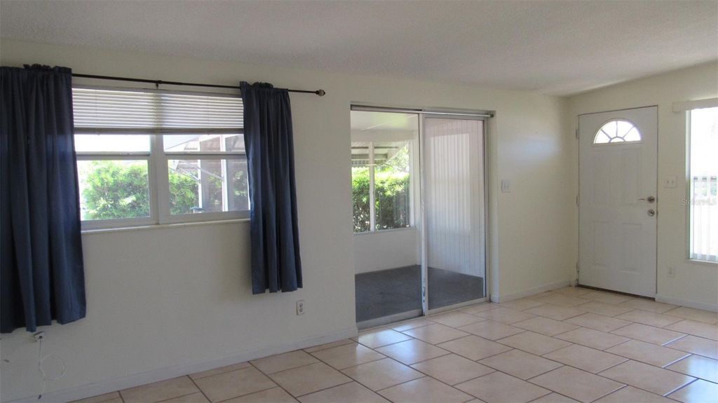 Image 20 of property listing at 2211 EMORY AVENUE, Bradenton, FL 34207