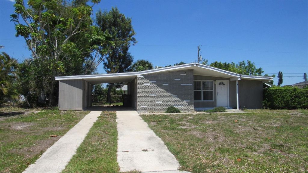 Image 3 of property listing at 2211 EMORY AVENUE, Bradenton, FL 34207