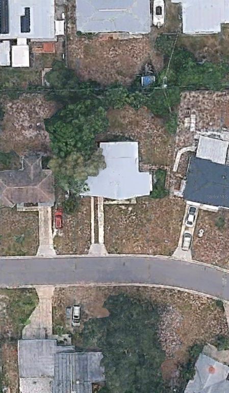Image 4 of property listing at 2211 EMORY AVENUE, Bradenton, FL 34207