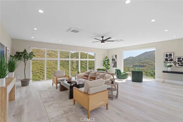 27937 Whisper, Temecula, CA 92590