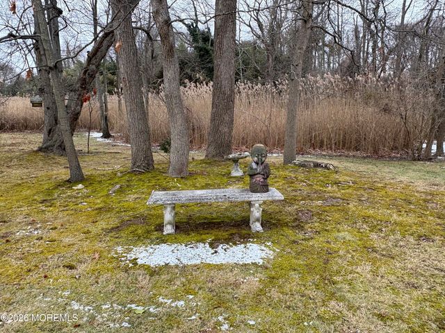 162 Queens Drive S, Little Silver, NJ 07739