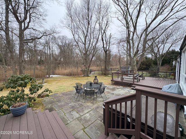 162 Queens Drive S, Little Silver, NJ 07739