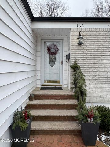 162 Queens Drive S, Little Silver, NJ 07739