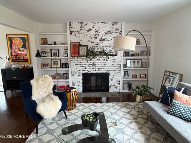 162 Queens Drive S, Little Silver, NJ 07739