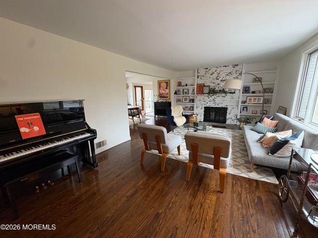 162 Queens Drive S, Little Silver, NJ 07739