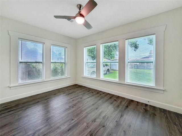 6818 Avenue O, Houston, TX 77011
