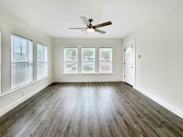 6818 Avenue O, Houston, TX 77011