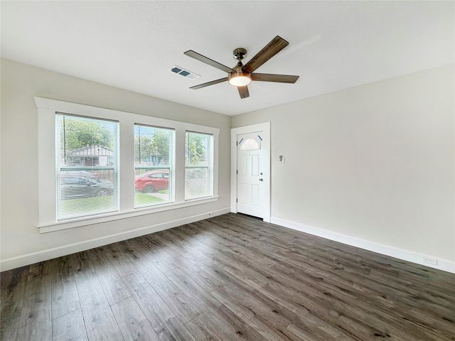 6818 Avenue O, Houston, TX 77011