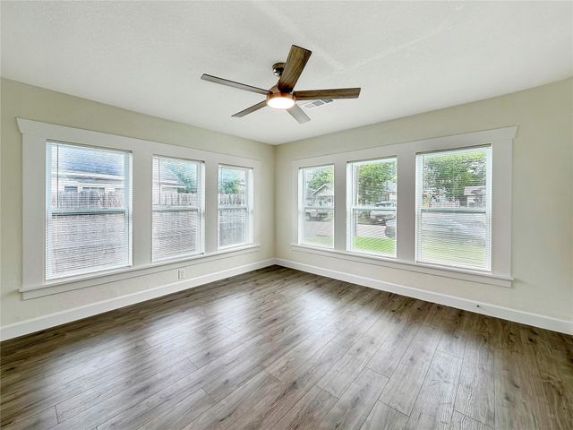 6818 Avenue O, Houston, TX 77011