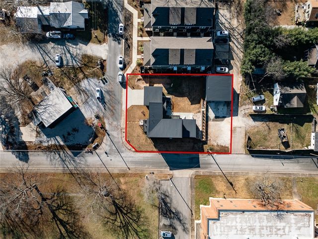 711 S Washington Avenue, Fayetteville, AR 72701