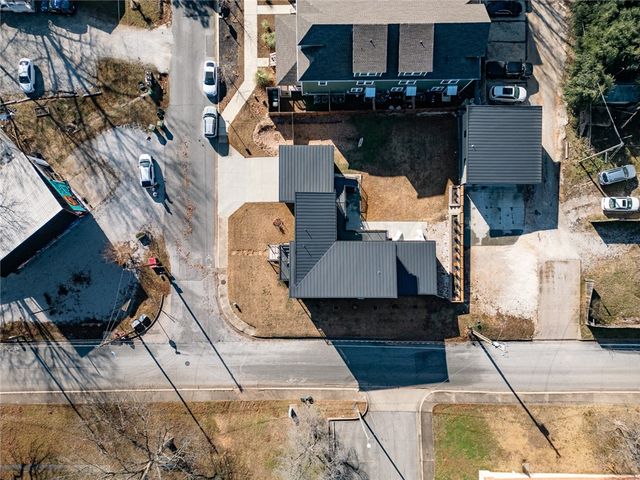 711 S Washington Avenue, Fayetteville, AR 72701