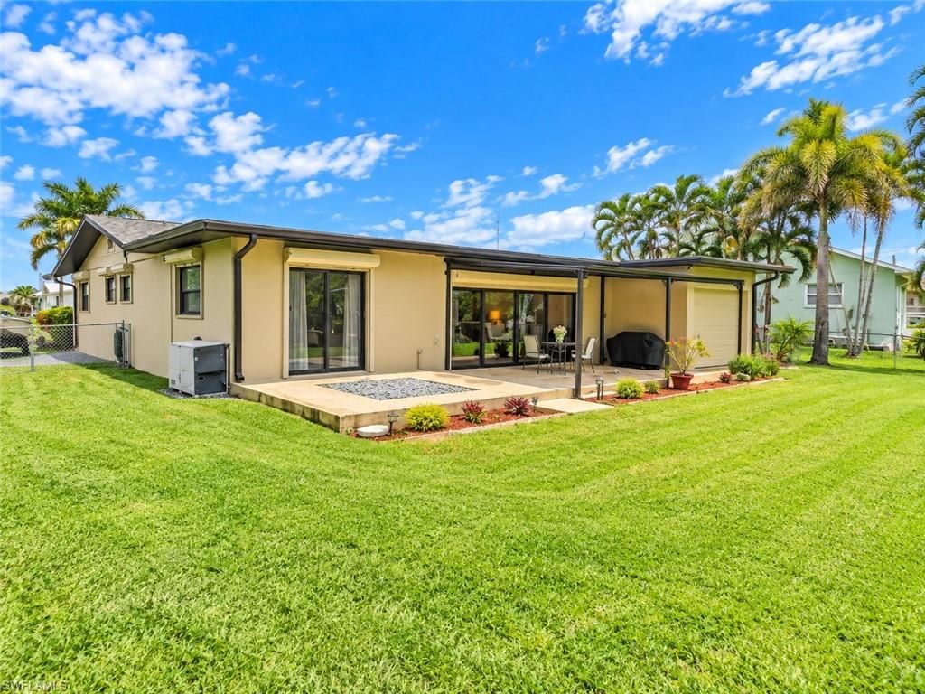 457 Grenier DR, NORTH FORT MYERS, FL 33903 — photo 2