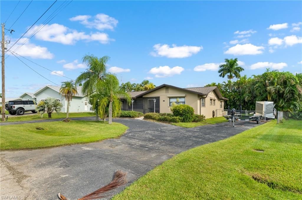 457 Grenier DR, NORTH FORT MYERS, FL 33903 — photo 4