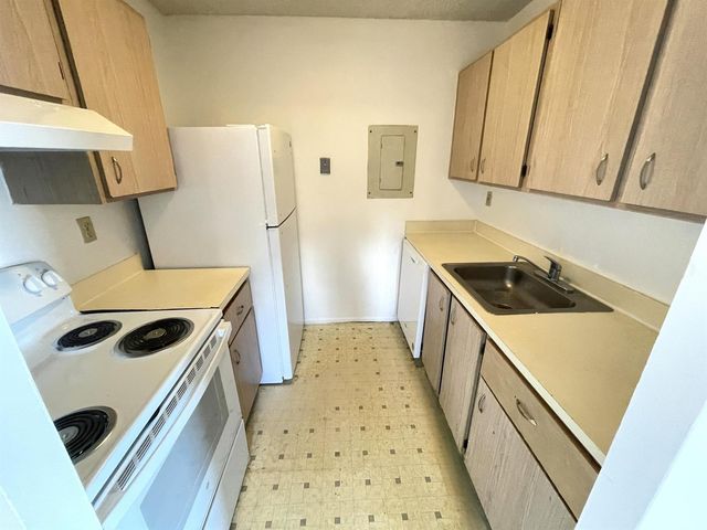 1068 N Benoist Farms Road 312, West Palm Beach, FL 33411