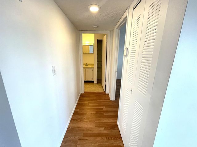 1068 N Benoist Farms Road 312, West Palm Beach, FL 33411
