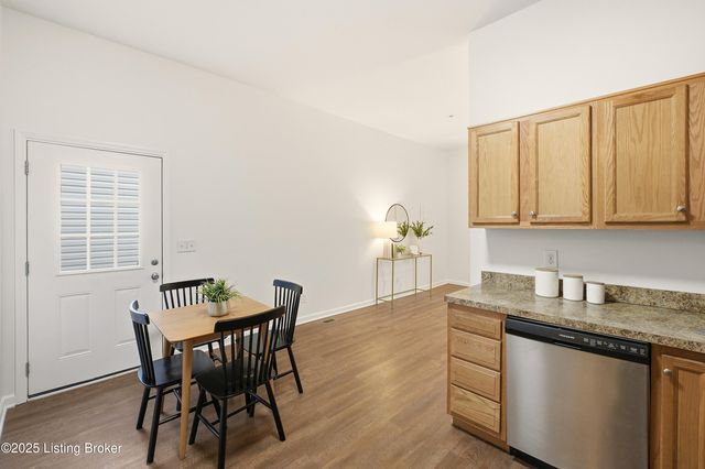 132 William St, Louisville, KY 40206