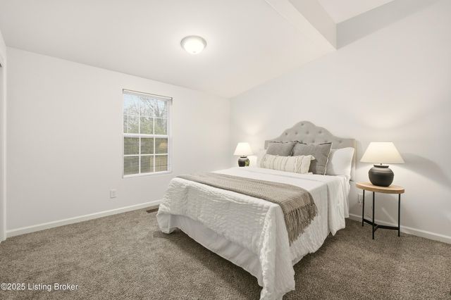 132 William St, Louisville, KY 40206