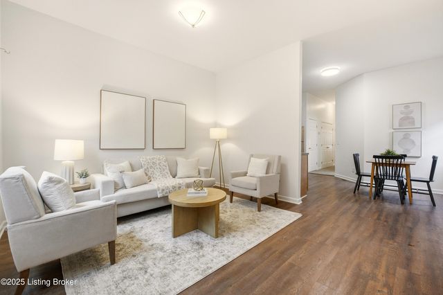 132 William St, Louisville, KY 40206