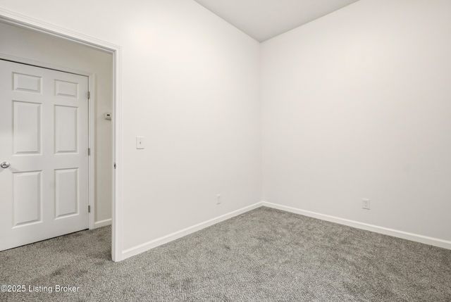 132 William St, Louisville, KY 40206