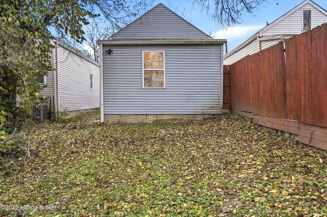 132 William St, Louisville, KY 40206