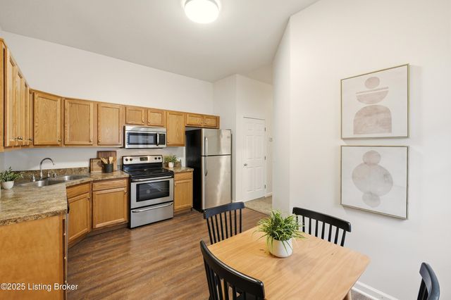 132 William St, Louisville, KY 40206