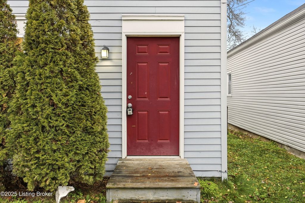 132 William St, Louisville, KY 40206