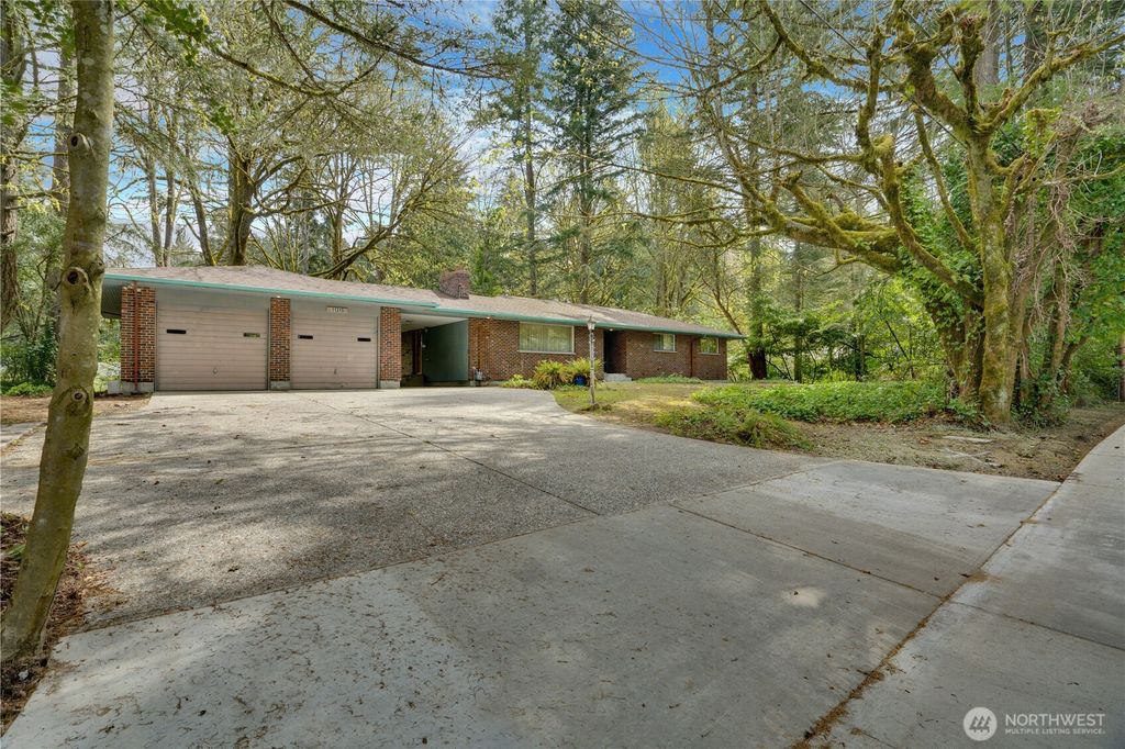 11315 Interlaaken Drive SW, Lakewood, WA 98498