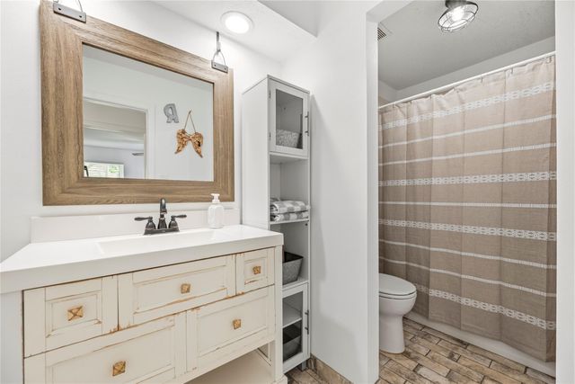15511 Tumbling Rapids Drive, Houston, TX 77084