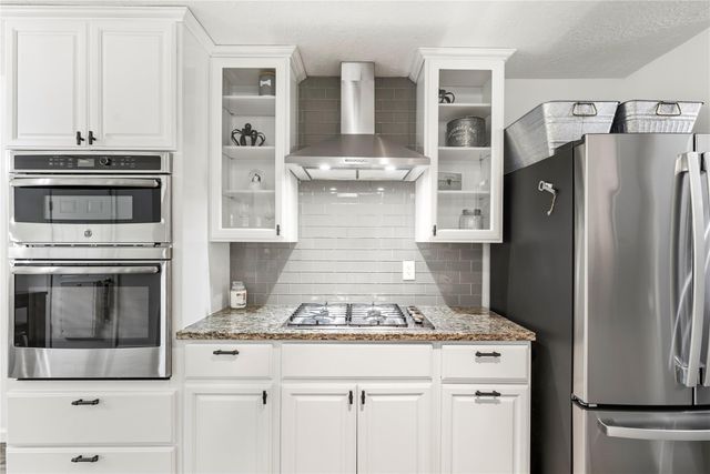 15511 Tumbling Rapids Drive, Houston, TX 77084