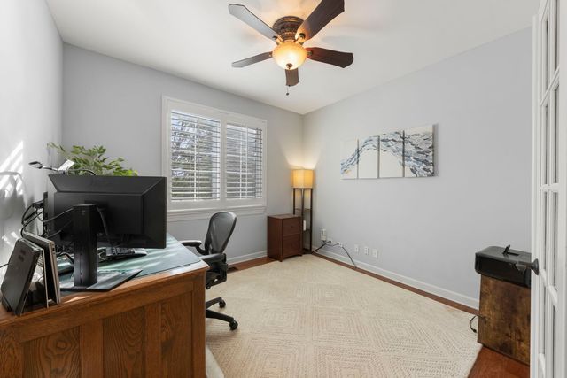 621 Western Drive, North Aurora, IL 60542