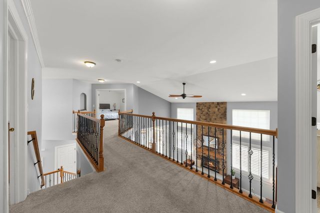 621 Western Drive, North Aurora, IL 60542