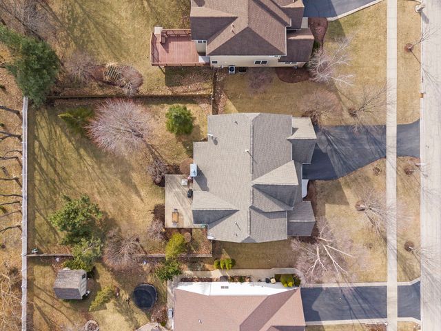 621 Western Drive, North Aurora, IL 60542