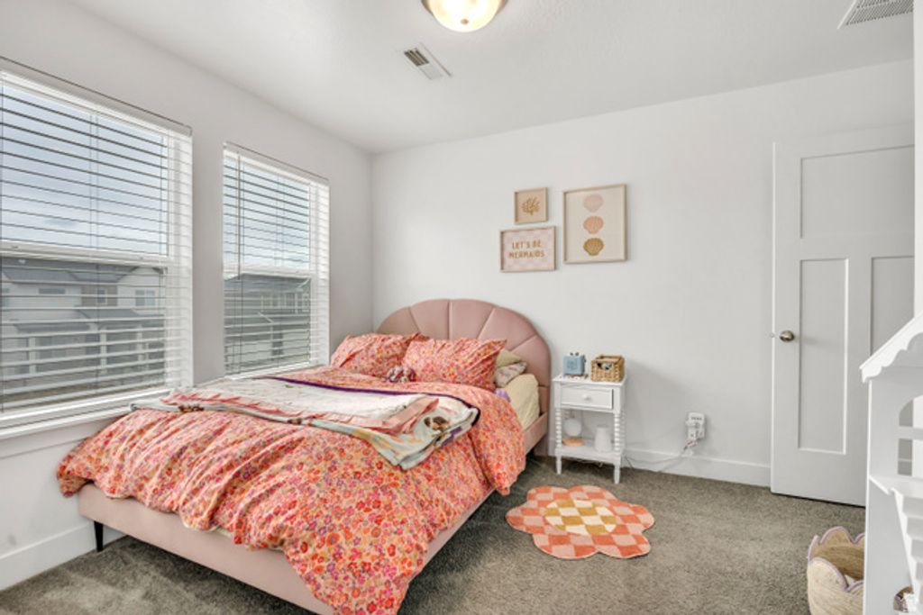 Image 23 of property listing at 156 N VALCREST DR, Saratoga Springs, UT 84045
