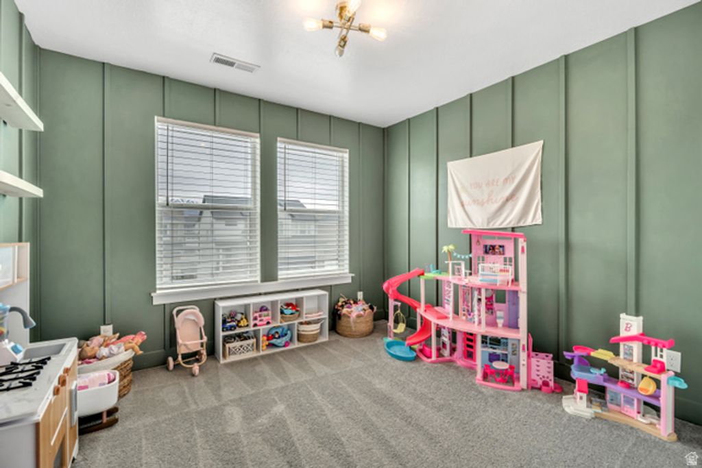 Image 25 of property listing at 156 N VALCREST DR, Saratoga Springs, UT 84045