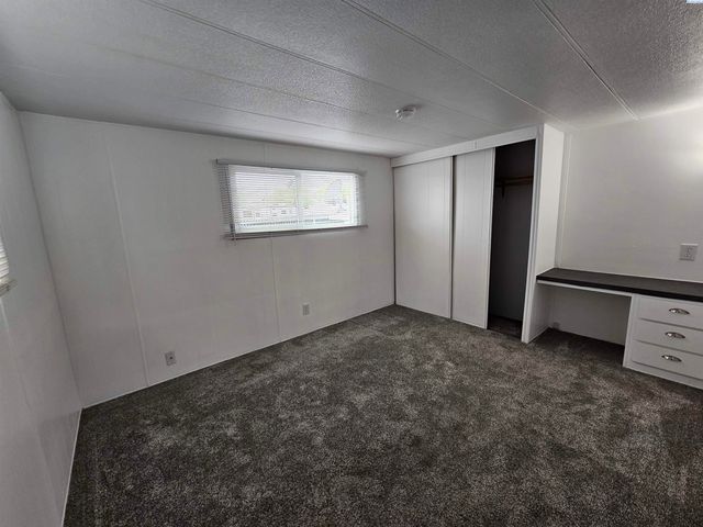 7901 W Clearwater Avenue #120, Kennewick, WA 99336