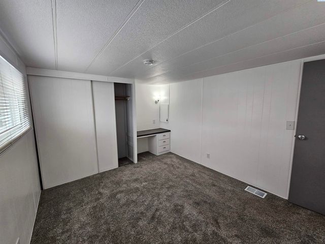 7901 W Clearwater Avenue #120, Kennewick, WA 99336