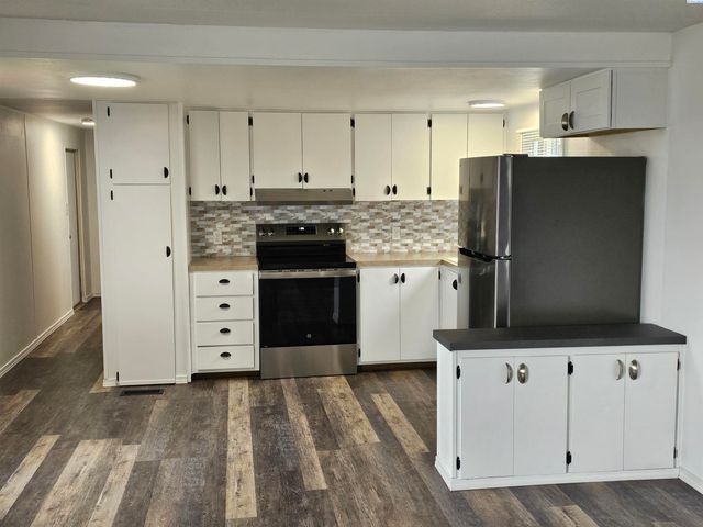 7901 W Clearwater Avenue #120, Kennewick, WA 99336