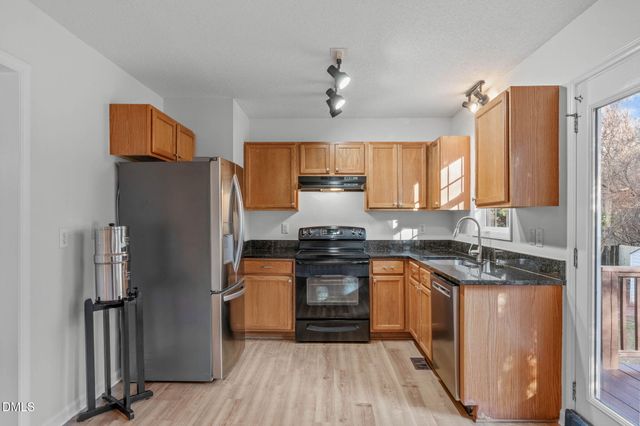 1137 Grovewood Drive, Clayton, NC 27520