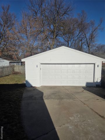 1121 S Meadowbrook Street E, Inkster, MI 48141